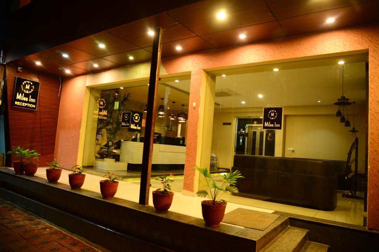 Miles Inn Hotel Hassan Exterior foto